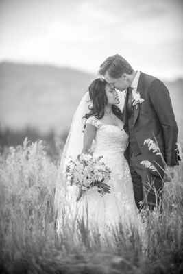 Newlyweds in the wheatfield